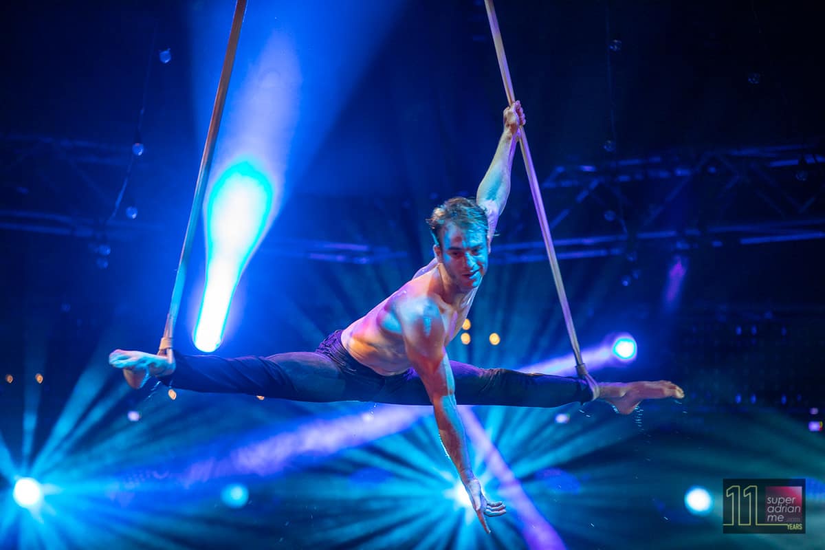 Oscar im Spagat in den Strapaten