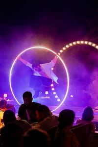 Oscar Kaufmann im LED Cyr Wheel