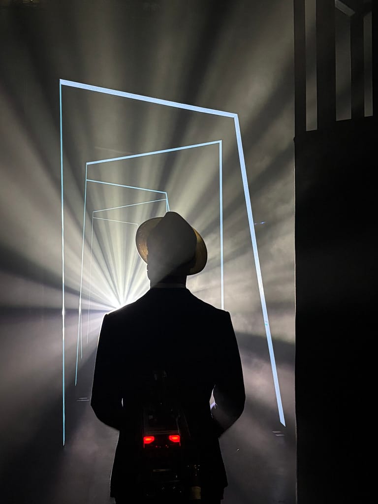 Oscar in lights