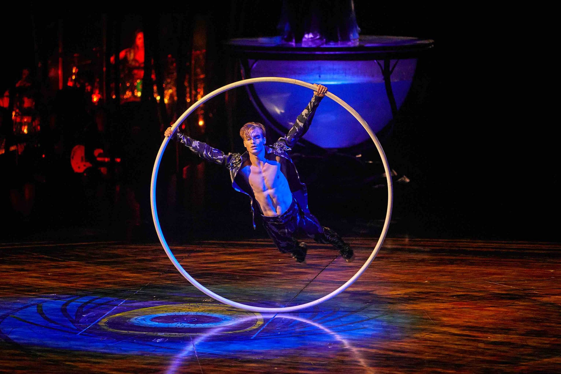 Cyr Wheel beim Cirque du soleil Superman